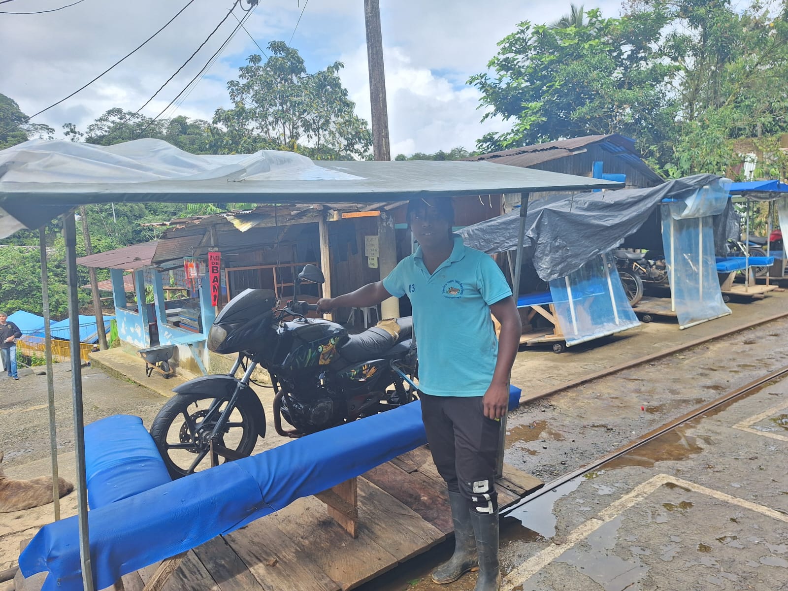 Brujita de San Cipriano - transporte único sobre rieles en Colombia